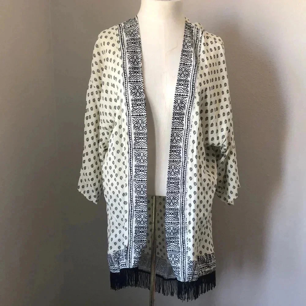 Kimono with fringe